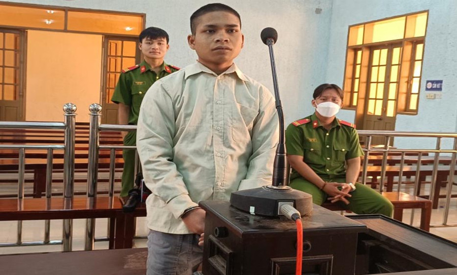 Bị cáo Siu Thăng tại phiên tòa. Ảnh: R’Ô HOK Bị cáo Siu Thăng tại phiên tòa. Ảnh: R’Ô HOK