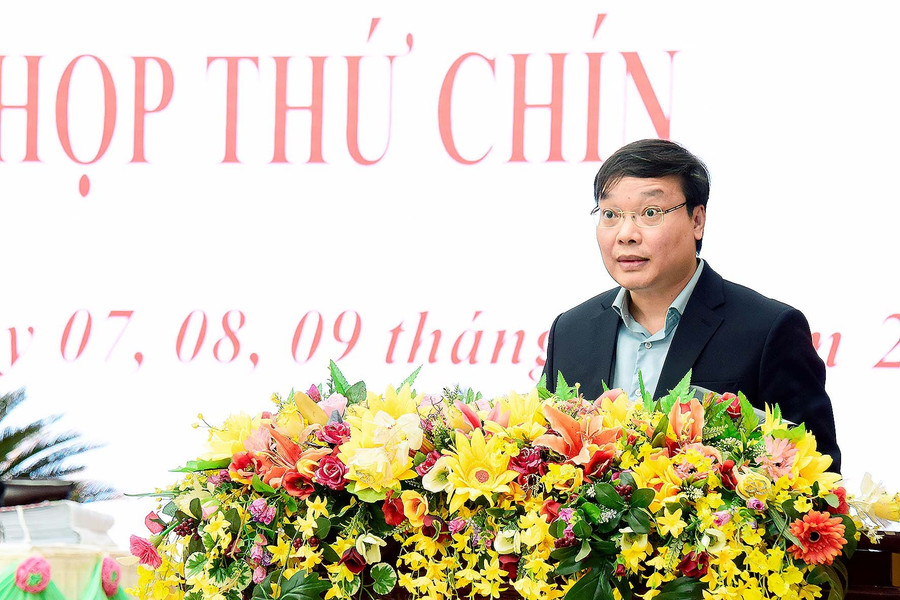 Phó Bí thư Tỉnh ủy, Chủ tịch UBND tỉnh Nguyễn Hải Long giải trình một số nội dung liên quan. Ảnh: Đức Thụy