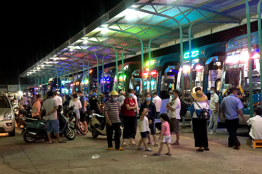 Không để xảy ra tình trạng người dân chậm về quê ăn Tết do không có phương tiện vận chuyển