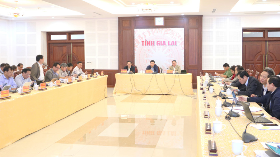 Quang cảnh hội nghị sơ kết. Ảnh: Quang Tấn