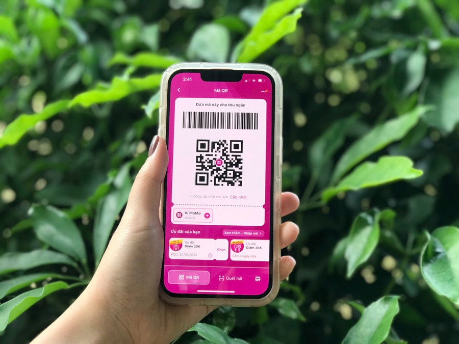 Những tiện ích của ví Momo ngày càng phổ biến ở khu vực nông thôn. Ảnh: Phương Vi Những tiện ích của ví Momo ngày càng phổ biến ở khu vực nông thôn. Ảnh: Phương Vi