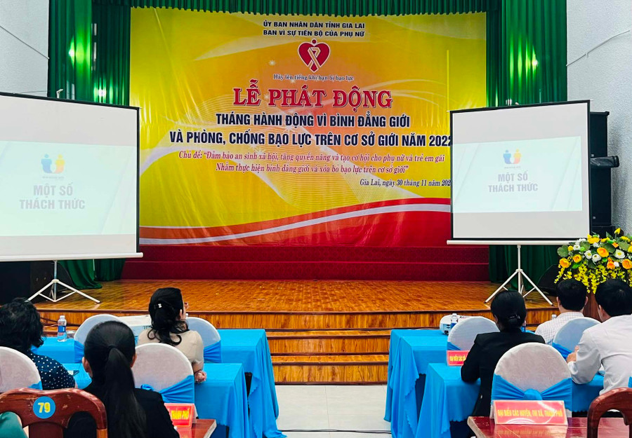 Quang cảnh lễ phát động Tháng hành động vì bình đẳng giới và phòng-chống bạo lực trên cơ sở giới năm 2022. Ảnh: Đinh Yến