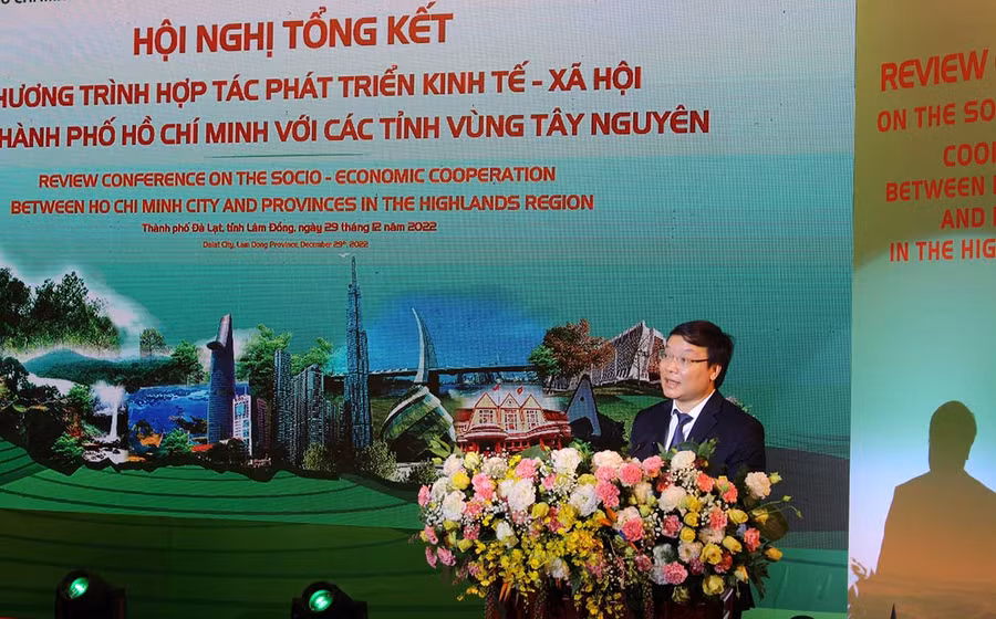 Ông Trương Hải Long- Chủ tịch UBND tỉnh Gia Lai phát biểu tại hội nghị. Ảnh: Diễm Thương