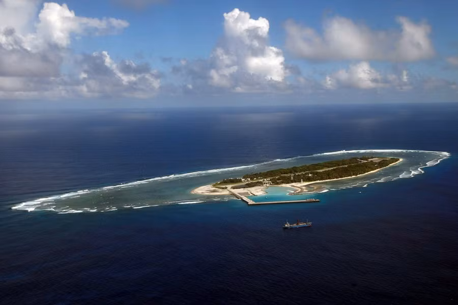 Ảnh chụp đảo Ba Bình từ trên cao năm 2016. Ảnh: REUTERS Ảnh chụp đảo Ba Bình từ trên cao năm 2016. Ảnh: REUTERS