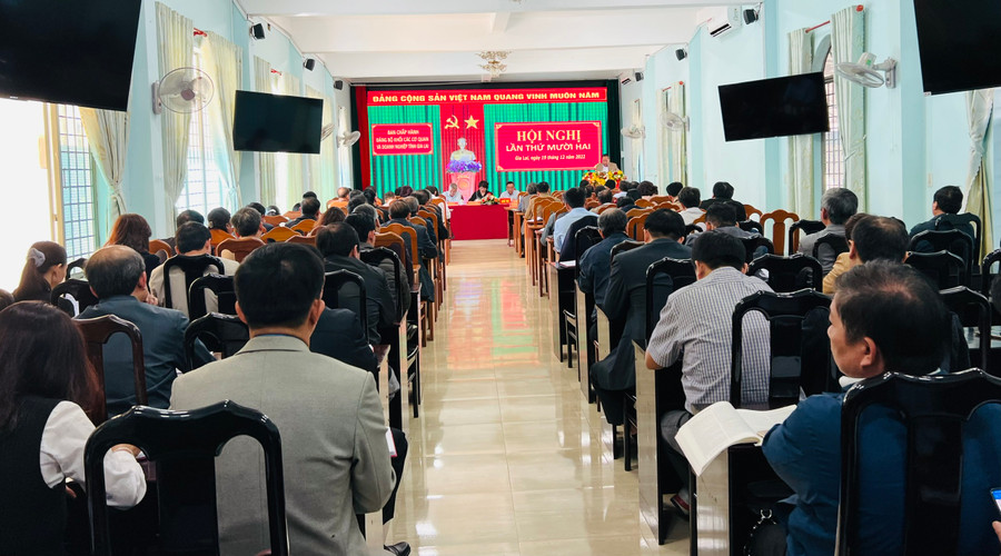 Ban Chấp hành Đảng bộ Khối các Cơ quan và Doanh nghiệp tỉnh tổ chức hội nghị lần thứ 12. Ảnh: Phan Lài