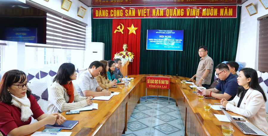 Quang cảnh buổi làm việc. Ảnh: Mộc Trà