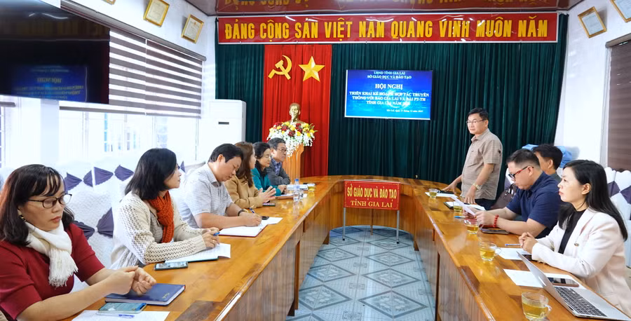 Quang cảnh buổi làm việc. Ảnh: Mộc Trà