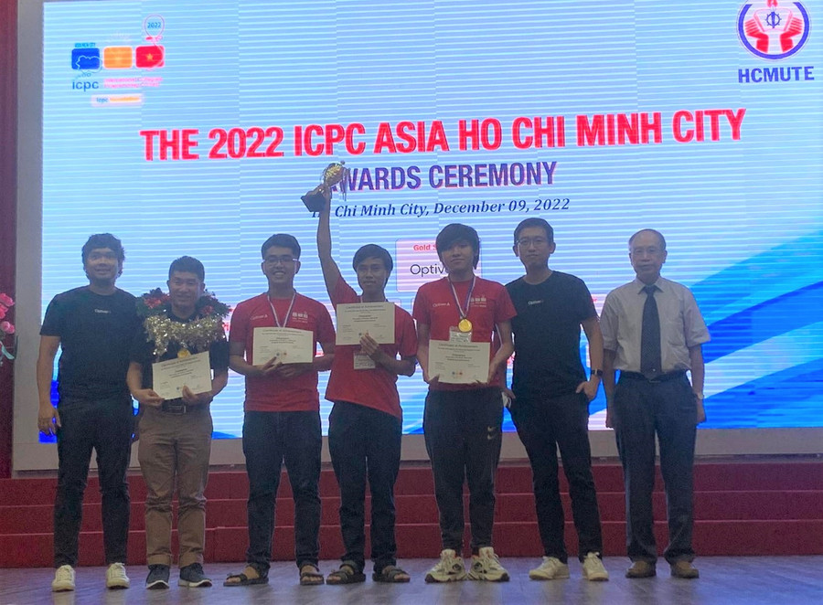 Cuộc thi Olympic tin học sinh viên Việt Nam lần thứ 31 đã chọn ra được những cá nhân, tập thể đạt thành tích cao xứng đáng nhất. Ảnh: Bạch Đông/Báo Lao Động