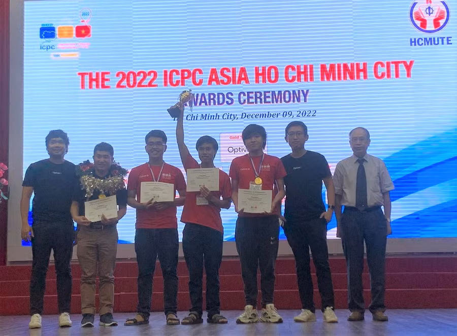 Cuộc thi Olympic tin học sinh viên Việt Nam lần thứ 31 đã chọn ra được những cá nhân, tập thể đạt thành tích cao xứng đáng nhất. Ảnh: Bạch Đông/Báo Lao Động