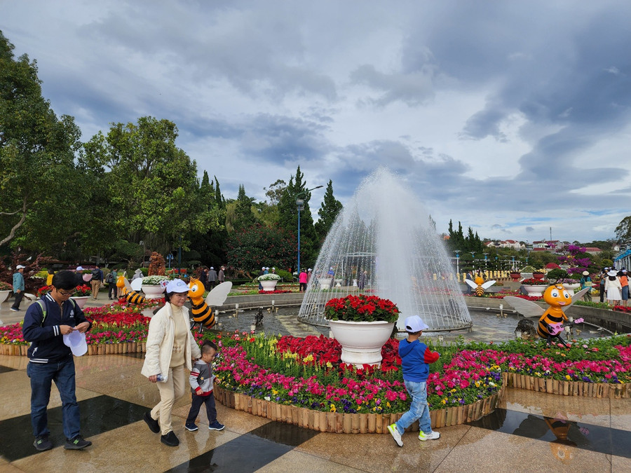 Vườn hoa Đà Lạt thu hút hàng ngàn du khách đến tham quan mỗi ngày. Ảnh: Lâm Viên