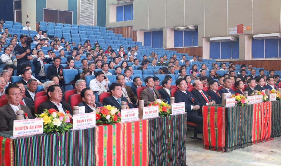 Đại biểu tham dự tại hội nghị Đại biểu tham dự tại hội nghị