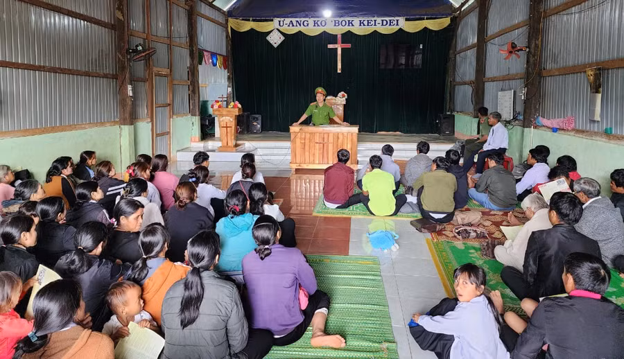 Quang cảnh buổi tuyên truyền. Ảnh: Khải Tuấn