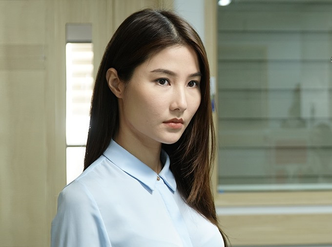 Cô giải thích về gương mặt nhiều biến đổi. Ảnh: VTV