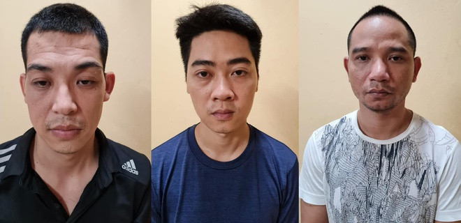 Các đối tượng Huy, Long, Dũng tại trụ sở công an.