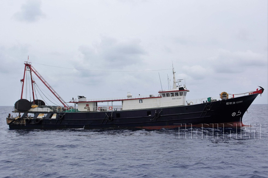 Tàu cá Quế Khâm Ngư 12665 xâm phạm vùng đặc quyền kinh tế Việt Nam, tháng 5.2019. ẢNH: MAI THANH HẢI