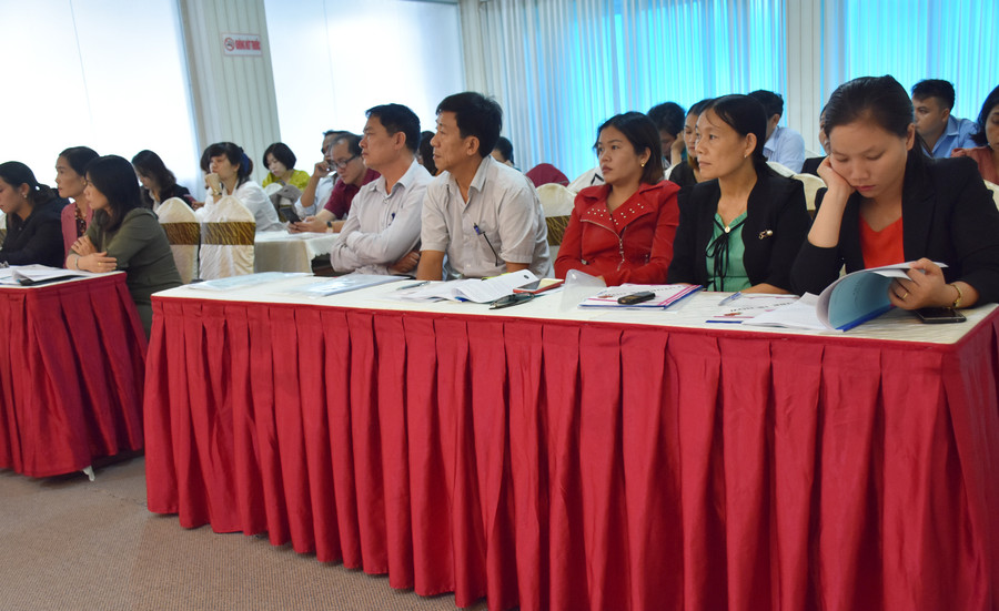  Các cán bộ chuyên trách tuyên truyền tham gia lớp tập huấn. Ảnh: Hà Phương