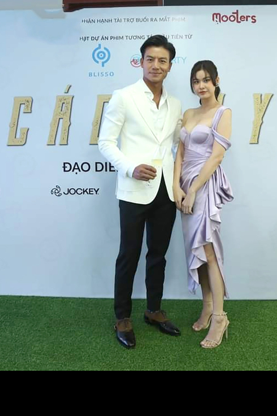 Diễn viên Hiếu Nguyễn và Trương Quỳnh Anh cặp đôi chính phim ngắn tương tác 
