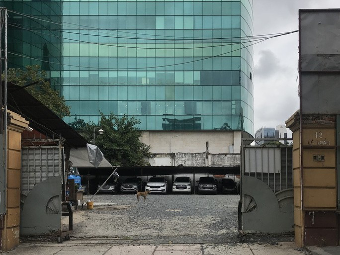 Hiện trạng khu đất "vàng" số 8-12 đường Lê Duẩn Hiện trạng khu đất