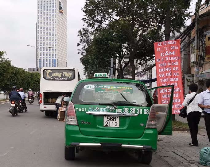 Bộ Công an đề xuất không dừng xe quá 5 phút ảnh 1 Bộ Công an đề xuất không dừng xe quá 5 phút