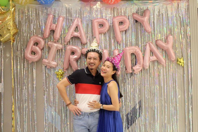 Lâm Vỹ Dạ và Hứa Minh Đạt được xem là một trong những cặp đôi đáng ngưỡng mộ trong showbiz Việt ẢNH: FBNV