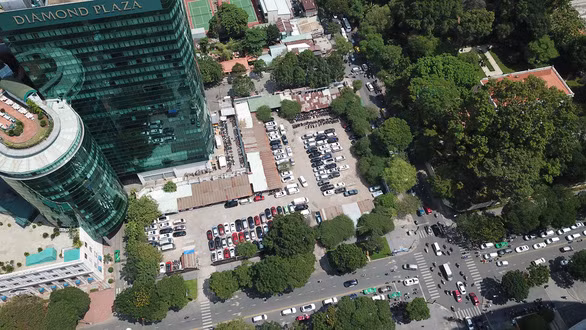 Khu đất vàng số 8-12 Lê Duẩn có ba mặt tiền đường nằm ở trung tâm TP.HCM - Ảnh: QUANG ĐỊNH