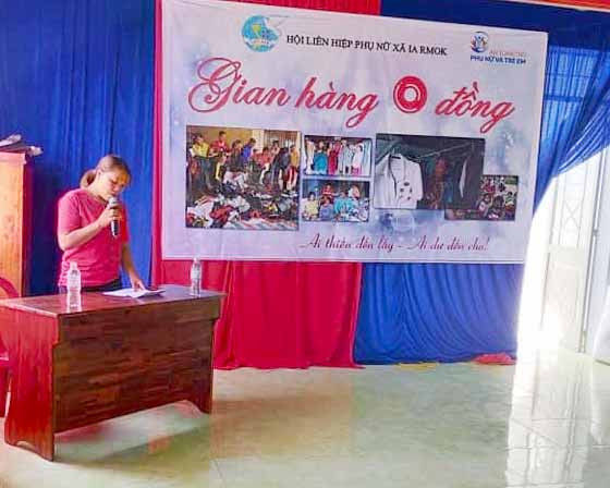 Lễ khai trương "Gian hàng 0 đồng" tại Nhà văn hóa xã Ia Rmok (huyện Krông Pa). Ảnh: Vũ Chi Lễ khai trương Gian hàng 0 đồng tại Nhà văn hóa xã Ia Rmok (huyện Krông Pa). Ảnh: Vũ Chi