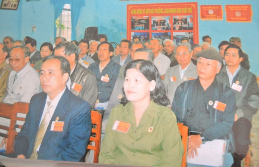 Những cán bộ, hội viên của Hội CCB phường Tây Sơn, TP Pleiku có nhiều thành tích, được tuyên dương, khen thưởng. Ảnh: Hoàng Cư