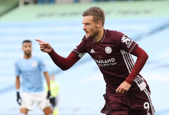  Vardy ăn mừng bàn thắng thứ 3 vào lưới Man City - Ảnh: REUTERS