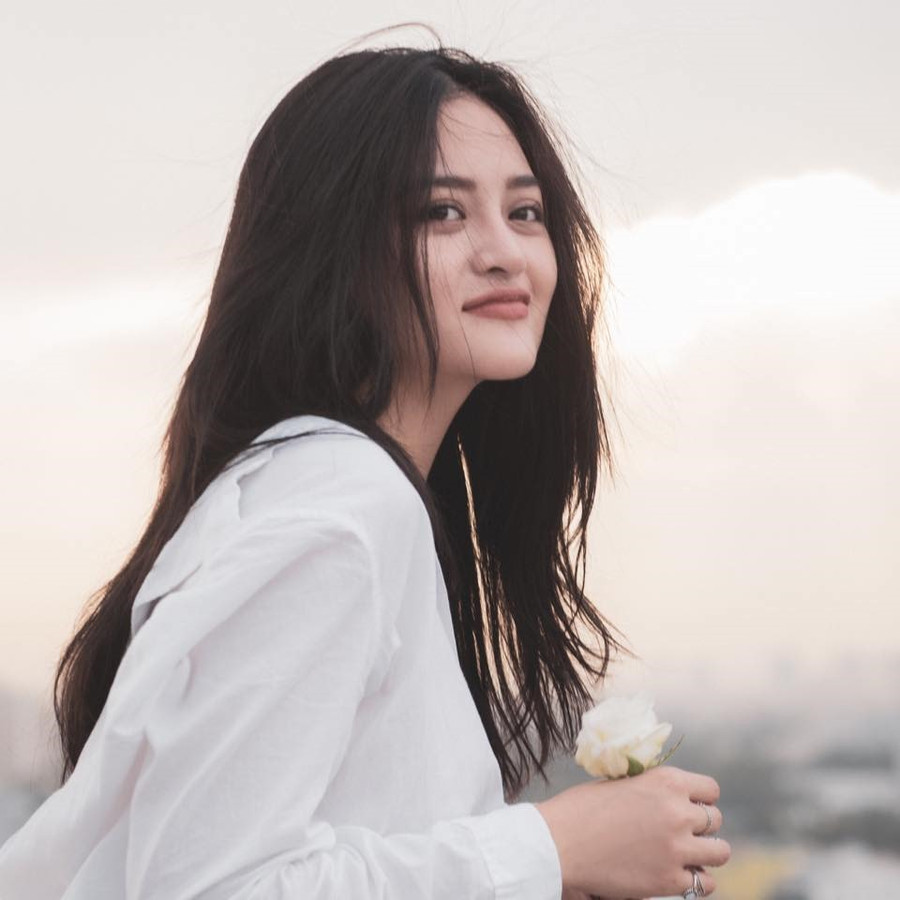 Ngay sau đó, nữ diễn viên gây ấn tượng lớn với khán giả với vai Huyền trong phim 