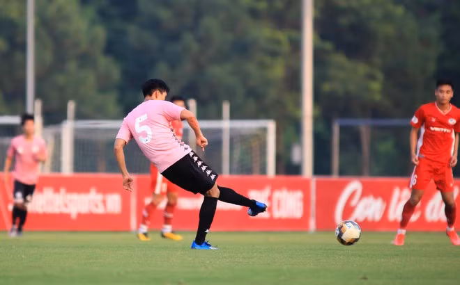 Người hâm mộ chờ xem Văn Hậu trổ tài sau thời gian chơi bóng tại Hà Lan HÀ NỘI FC