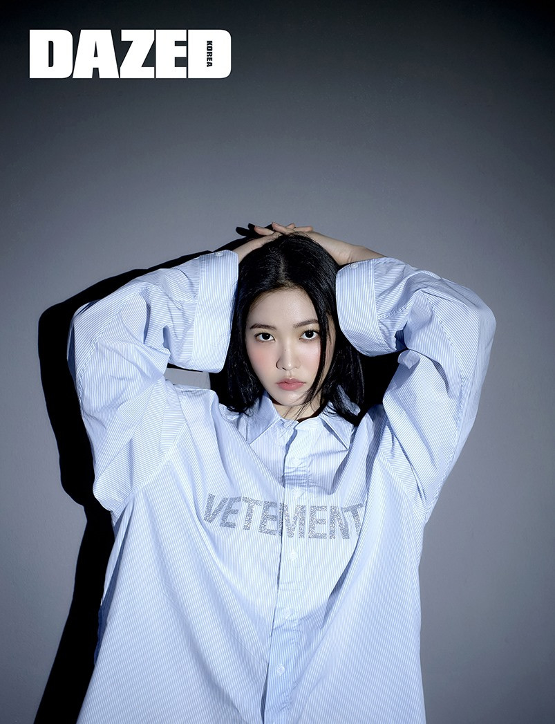Yeri (sinh năm 1999) là em út của nhóm nhạc nữ Hàn Quốc Red Velvet do công ty S.M. Entertainment quản lý. Ảnh: Dazed Korea