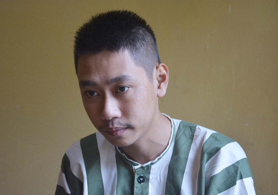 Đối tượng Nguyễn Hữu Sang tại cơ quan Công an. Ảnh: Văn Ngọc  Đối tượng Sang đã bị bắt giữ. Ảnh: Văn Ngọc