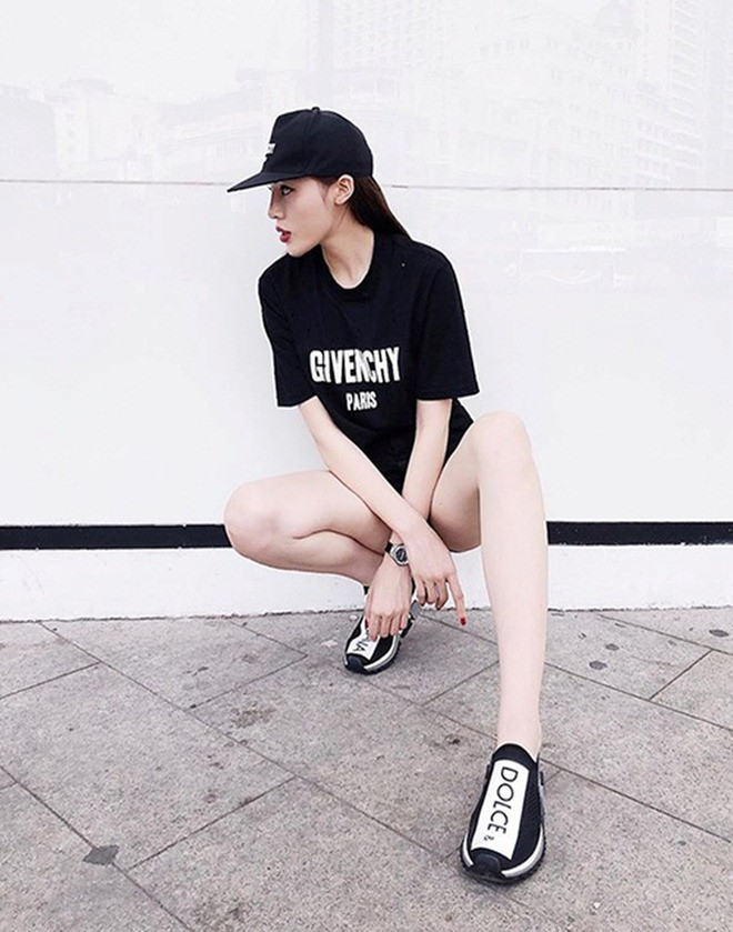 Cách tạo dáng của Hoa hậu Kỳ Duyên khi mặc mốt 