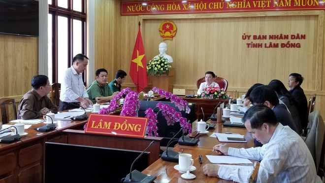 Phó giám đốc sở Y tế Lâm Đồng phát biểu tại buổi họp ngày 3.9 ẢNH: LÂM VIÊN