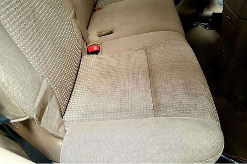 Ghế da ôtô dễ bị bảm bẩn sau quá trình sử dụng. Ảnh: Anycar