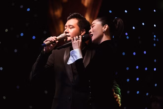 Quang Dũng xuất hiện lịch lãm tại đêm nhạc của Lệ Quyên ẢNH: NVCC