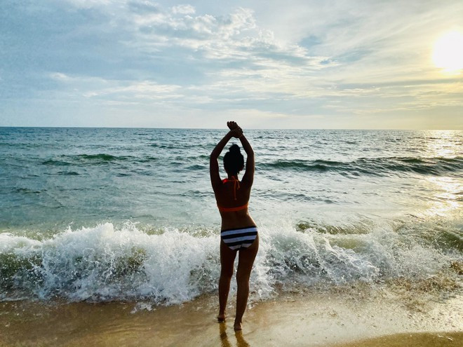 Vóc dáng thon thả của bà mẹ một con ở độ tuổi ngoài 40 nhận được nhiều lời khen ẢNH: NVCC