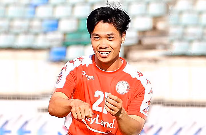 Trong số 3 cầu thủ HAGL thi đấu cho CLB TP.HCM theo dạng cho mượn, chỉ có Công Phượng là gây ấn tượng.