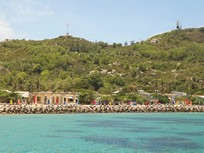 Một góc xã đảo Nhơn Châu