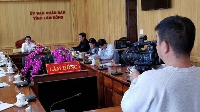 Họp bản phương án đưa công dân Lâm Đồng mắc kẹt ở Đà Nẵng về lại địa phương ẢNH: LÂM VIÊN