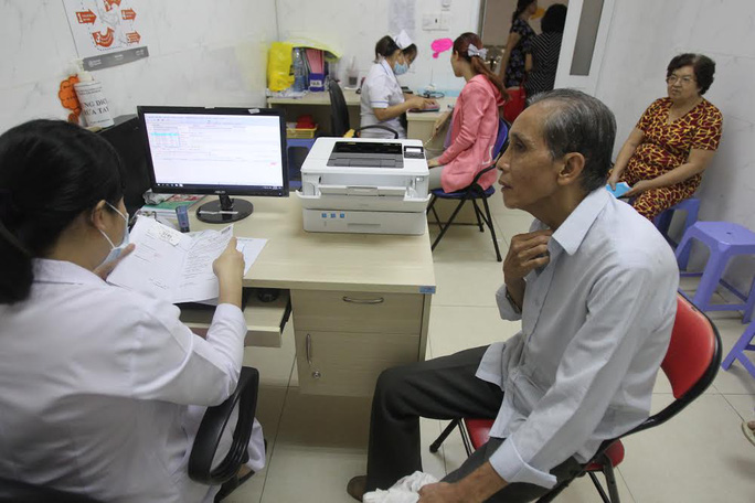 Khám chửa bệnh BHYT tại TP HCM Ảnh: HOÀNG TRIỀU Khám chửa bệnh BHYT tại TP HCM Ảnh: HOÀNG TRIỀU