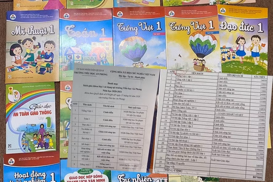 Bộ SGK mới và bộ sách thêm 