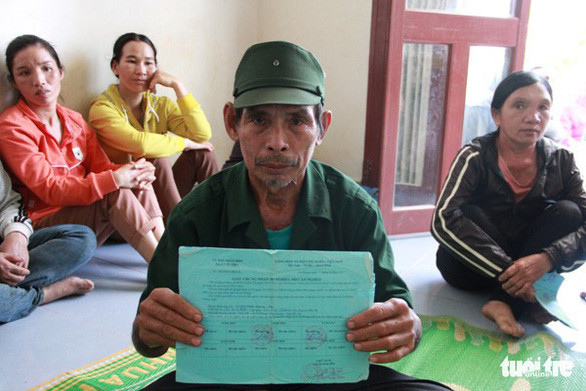 Nhiều hộ nghèo, cận nghèo tại xã Cư Elang chưa nhận được tiền hỗ trợ trong khi nhiều hộ gia đình khá giả sát bên lại được nhận - Ảnh: TÂM AN Nhiều hộ nghèo, cận nghèo tại xã Cư Elang chưa nhận được tiền hỗ trợ trong khi nhiều hộ gia đình khá giả sát bên lại được nhận - Ảnh: TÂM AN