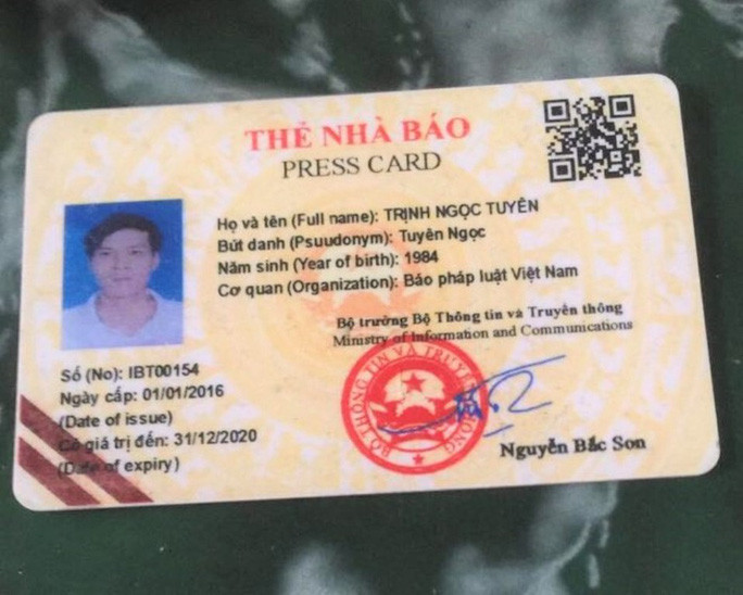  Thẻ nhà báo giả mang tên Trịnh Ngọc Tuyên
