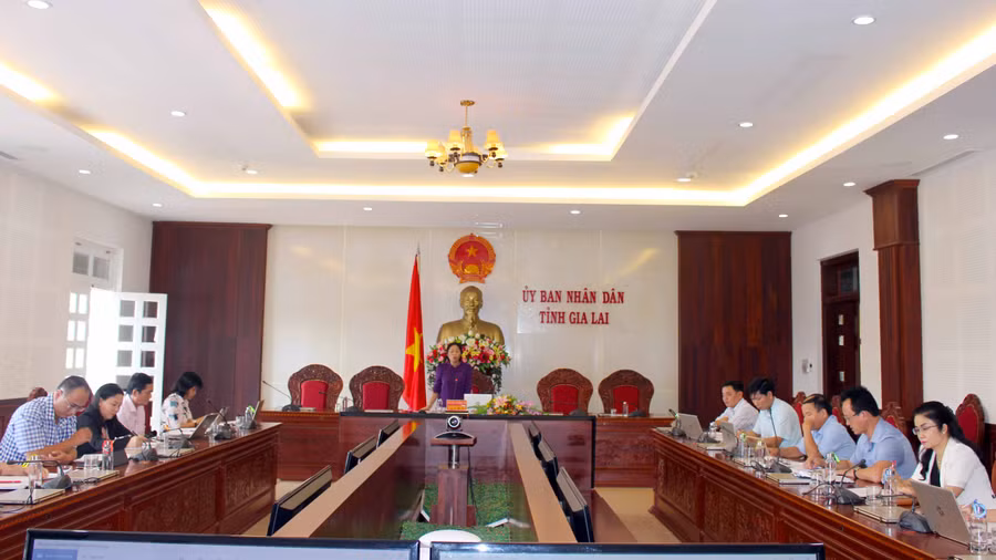 Toàn cảnh cuộc họp Ban tổ chức Đại hội Thi đua yêu nước tỉnh Gia Lai lần thứ X. Ảnh: Phan Lài