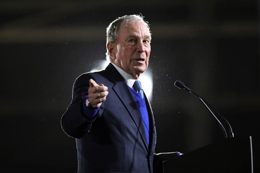  Tỉ phú Mỹ Mike Bloomberg chi 100 triệu USD để ứng viên Joe Biden vận động tranh cử ở bang Florida. Ảnh: NBC News.