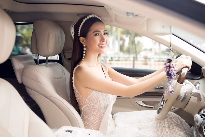 Phan Thị Mơ diện váy hai dây xuyên thấu khoe hình thể quyến rũ ẢNH: MINH LUÂN DUCAN