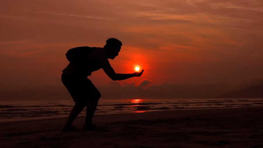 Bình minh ở biển Lăng Cô (chụp năm 2014) - Ảnh: Thanh Tuấn