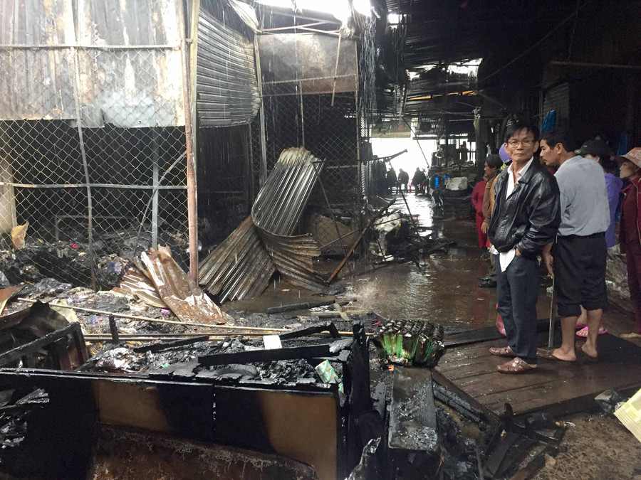Vụ cháy chợ Trà Bá (TP. Pleiku) vào tháng 7-2019 được xác định do chập điện. Ảnh: Lê Văn Ngọc Vụ cháy chợ phường Trà Bá (TP. Pleiku) vào tháng 7-2019 được xác định do chập điện. Ảnh: Lê Văn Ngọc