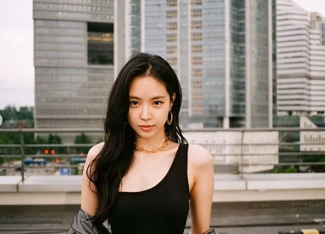 Son Naeun thường được khen ngợi nhờ vóc dáng có tỉ lệ đẹp và khỏe mạnh ẢNH: INSTAGRAM NV